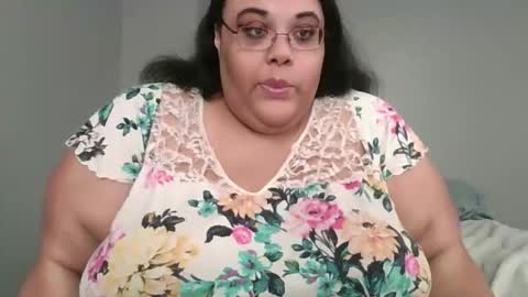 Snapshot of sluttyjess31 chatting on April 2026 02:19:02 PM Jessica online show from April 2026 02:19:02 PM