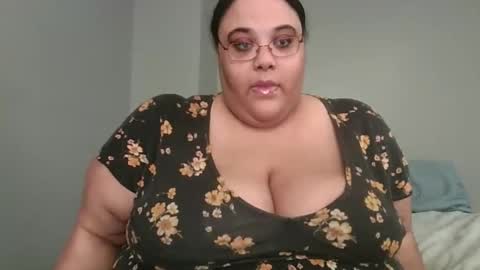 Snapshot of sluttyjess31 chatting on May 2026 02:14:01 PM Jessica online show from May 2026 02:14:01 PM