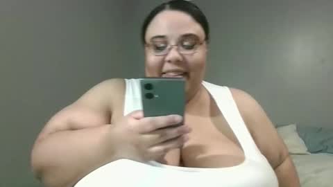Snapshot of sluttyjess31 chatting on May 2026 02:28:01 AM Jessica online show from May 2026 02:28:01 AM