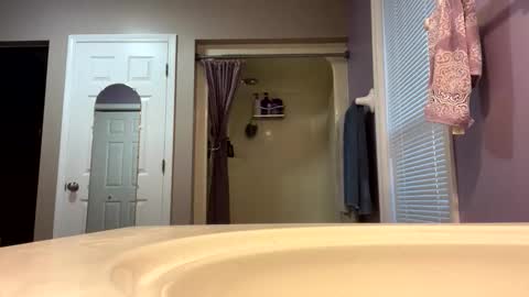 sly050585 online show from January 2026 09:39:02 PM