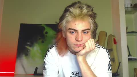 Gus online show from September 2025 03:17:01 AM