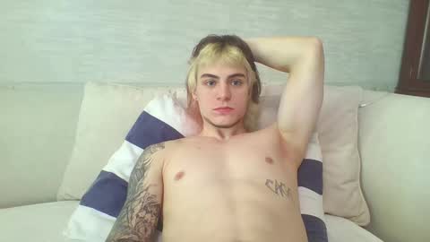 Gus online show from October 2025 03:35:01 AM