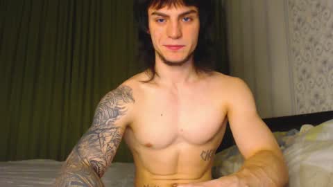 Gus online show from November 2025 01:44:02 PM