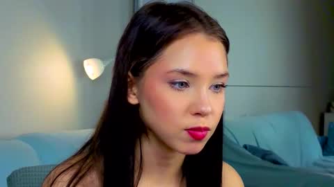 Lily online show from September 2025 01:24:02 PM