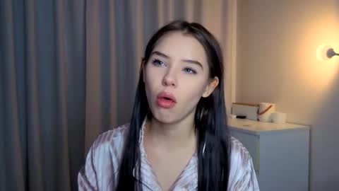 Lily online show from December 2025 01:28:02 PM