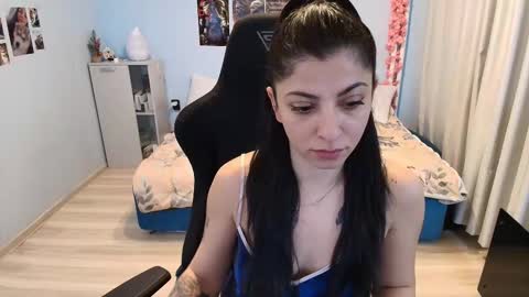 small_horny_girl online show from January 2026 07:57:02 AM