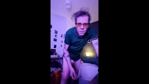 Snapshot of smalldick1975704669 chatting on May 2026 02:27:02 AM smalldick1975704669 online show from May 2026 02:27:02 AM