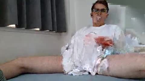 Snapshot of smalldickbigdreams23 chatting on December 2024 12:28:01 PM smalldickbigdreams23 online show from December 2024 12:28:01 PM