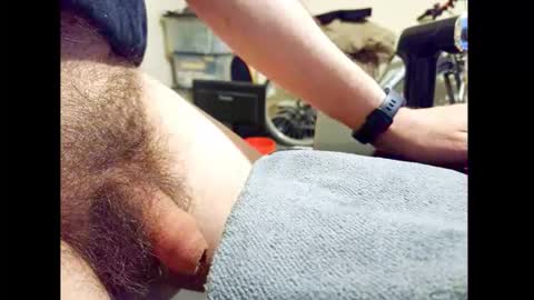 Snapshot of smallhairyuncut chatting on April 2026 08:18:01 PM Small Hairy Uncut online show from April 2026 08:18:01 PM