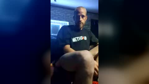 smallpackage1983 online show from June 2026 09:25:01 AM