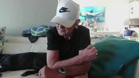 Snapshot of smallpenisbigtongue chatting on February 2025 09:29:01 PM Daddy online show from February 2025 09:29:01 PM