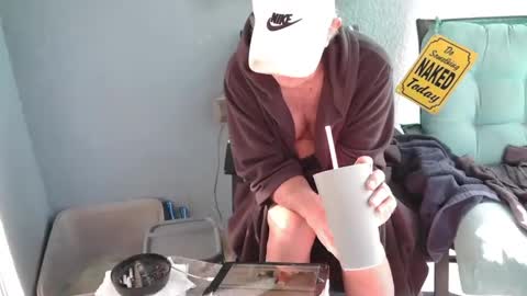 Daddy online show from December 2025 03:20:01 PM