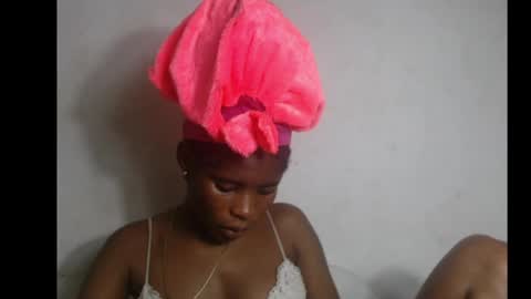 Snapshot of smallsluty chatting on May 2026 07:33:01 PM smallsluty online show from May 2026 07:33:01 PM