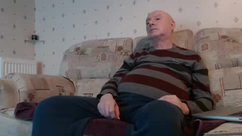 Snapshot of smallsteve562 chatting on February 2026 07:21:02 PM Steve online show from February 2026 07:21:02 PM