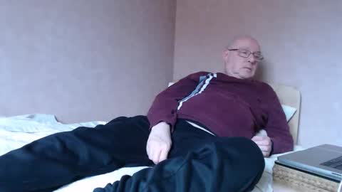 Snapshot of smallsteve562 chatting on February 2026 02:49:01 PM Steve online show from February 2026 02:49:01 PM