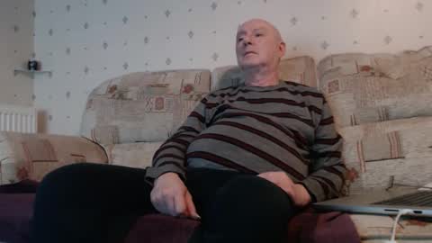 Snapshot of smallsteve562 chatting on March 2026 07:17:02 PM Steve online show from March 2026 07:17:02 PM