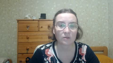 smart_rose online show from April 2026 06:05:02 PM