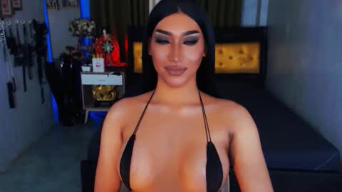 smasherqueen online show from November 2025 10:15:02 AM