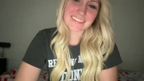 smexxii93 online show from February 2026 03:23:01 AM