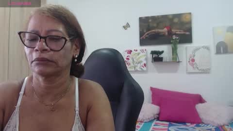 Smileth online show from February 2026 01:01:02 PM