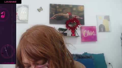 Snapshot of smilet_milf chatting on April 2026 04:33:02 PM Smileth online show from April 2026 04:33:02 PM
