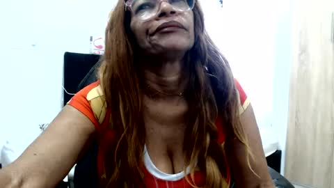 Snapshot of smilet_milf chatting on July 2026 12:21:02 PM Smileth online show from July 2026 12:21:02 PM