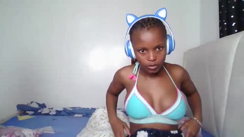 Snapshot of smiley_luv1 chatting on January 2026 08:03:01 PM smiley luv1 online show from January 2026 08:03:01 PM