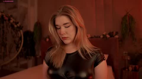 Snapshot of smiley_mia_ chatting on September 2025 05:06:02 AM Mia online show from September 2025 05:06:02 AM