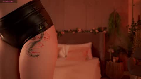 Snapshot of smiley_mia_ chatting on September 2025 05:09:02 AM Mia online show from September 2025 05:09:02 AM