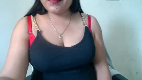 Snapshot of smiley_queen99 chatting on August 2026 02:54:01 AM smiley online show from August 2026 02:54:01 AM