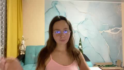 smiling_riddle online show from December 2024 04:17:01 PM