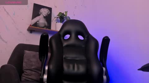 SMIT  online show from February 2025 08:36:01 PM