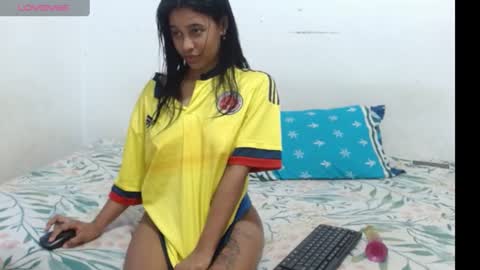 Snapshot of smith_and_mia chatting on July 2026 03:05:01 PM Smith y Mia online show from July 2026 03:05:01 PM