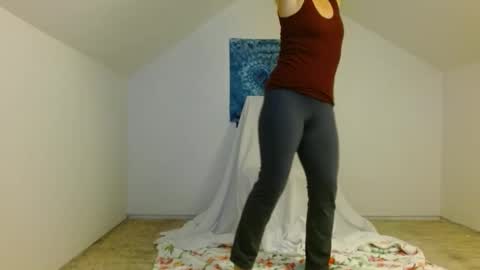 smitheight online show from December 2025 03:01:01 AM