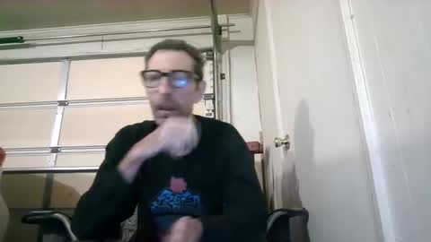 smoke-4-me online show from October 2025 10:27:01 AM