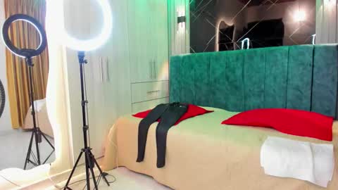 Sammy online show from October 2025 12:04:02 PM