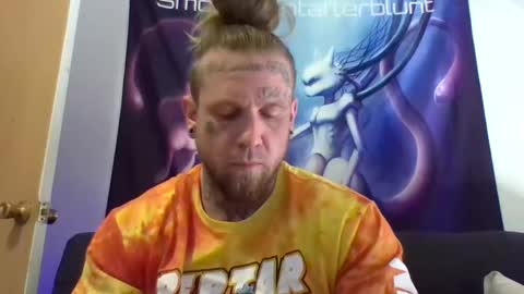 Snapshot of smokebluntafterblunt chatting on May 2026 06:41:02 AM smoke online show from May 2026 06:41:02 AM