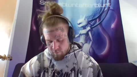 Snapshot of smokebluntafterblunt chatting on May 2026 10:26:02 PM smoke online show from May 2026 10:26:02 PM
