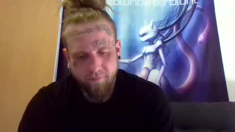Snapshot of smokebluntafterblunt chatting on May 2026 02:39:01 AM smoke online show from May 2026 02:39:01 AM