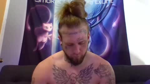 Snapshot of smokebluntafterblunt chatting on May 2026 01:00:01 AM smoke online show from May 2026 01:00:01 AM