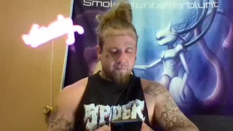 Snapshot of smokebluntafterblunt chatting on May 2026 01:47:02 AM smoke online show from May 2026 01:47:02 AM