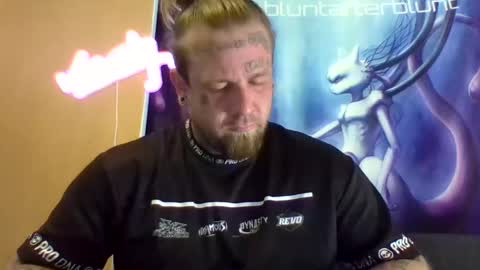 Snapshot of smokebluntafterblunt chatting on May 2026 11:19:01 AM smoke online show from May 2026 11:19:01 AM