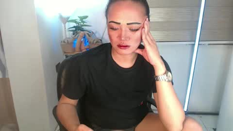 Amanda online show from February 2025 11:01:02 PM