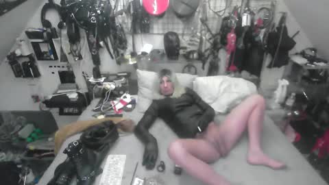 smokeslut365 online show from December 2025 10:06:02 PM