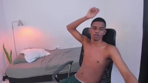 Snapshot of snak_master1 chatting on October 2025 06:05:01 PM snak_master1 online show from October 2025 06:05:01 PM