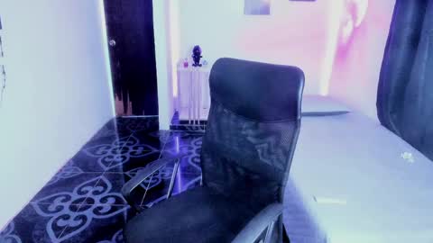 snak_master1 online show from April 2026 08:47:01 PM