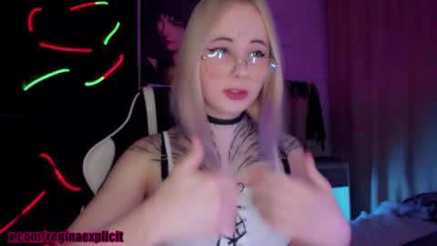 Reeginaaaaa online show from November 2025 09:05:02 PM