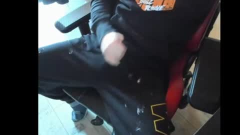 Snapshot of snip1977 chatting on February 2025 09:33:01 AM snip1977 online show from February 2025 09:33:01 AM