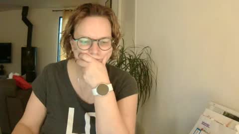Snoeske and Woodwurm online show from December 2024 08:02:01 AM