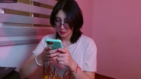 IG     OF red moonn online show from December 2024 02:05:02 PM